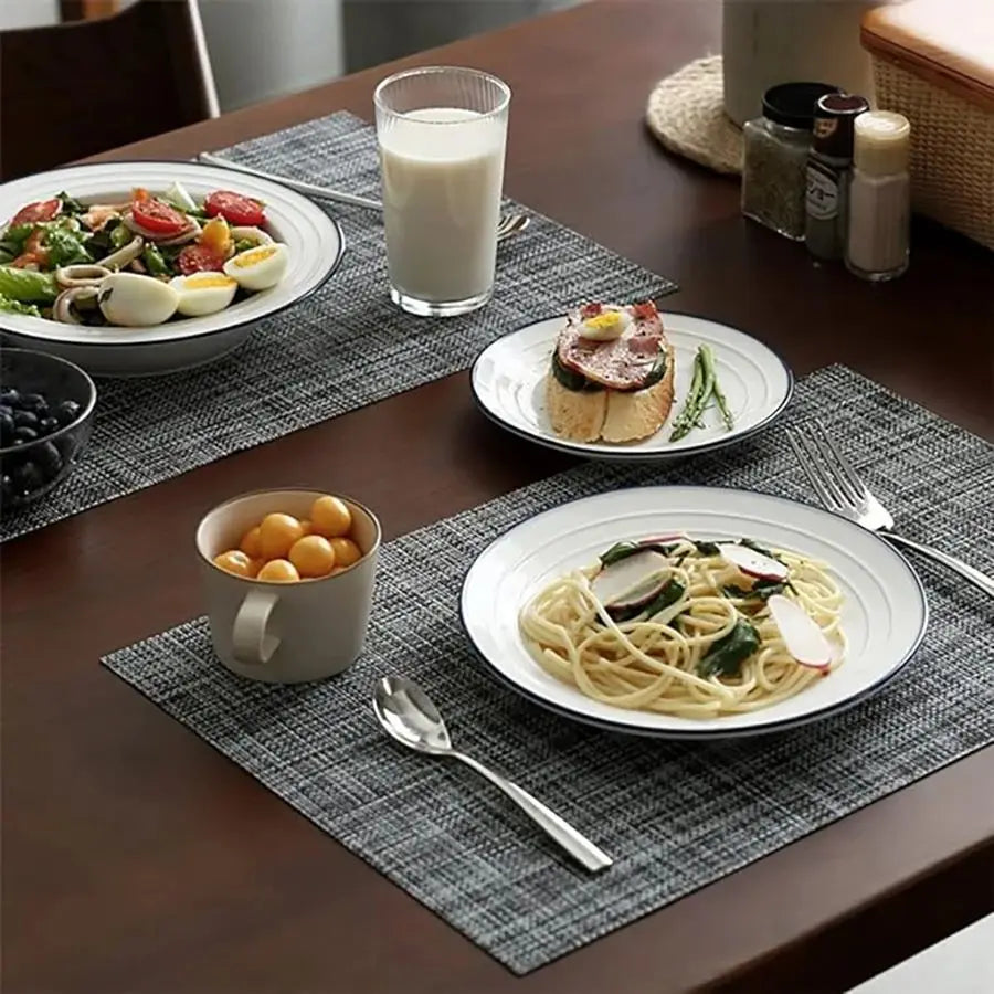 Placemats Set of 6 - Heat Resistant Non-Slip